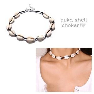 PUKA SHELL CHOKER 🐚